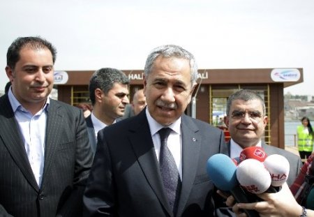 Arınç: Çocuklara makam devretmenin kaldırılmasıyla ilgili bilgim yok