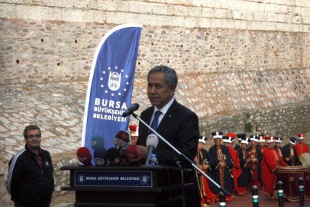 Arınç: Dokunulmazlıklar konusunda grup kararı alınacağını sanmıyorum