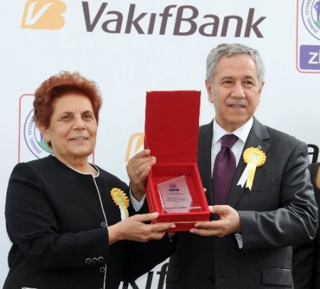 Arınç: Engelli öğretmen adaylarının atama kuraları ağustosta