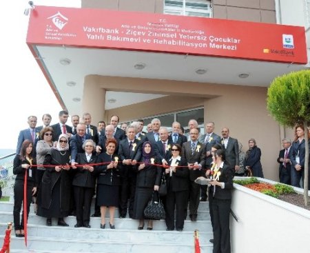 Arınç: Engelli öğretmen adaylarının atama kuraları ağustosta