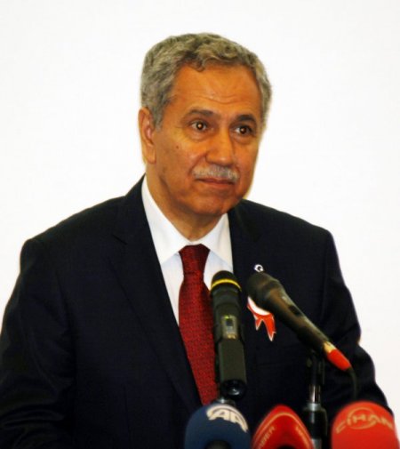 Arınç: Öğretim görevlilerinin özlük haklarında iyileştirme yapacağız