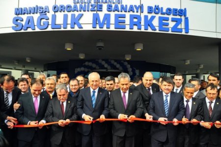 Arınç: Sağlıkta dönüşüm engellemelere rağmen hayata geçti