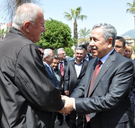 Arınç: Tsk Sadece Türkiye İçin Değil Bölge Barışı İçin Güzel Bir Sigorta