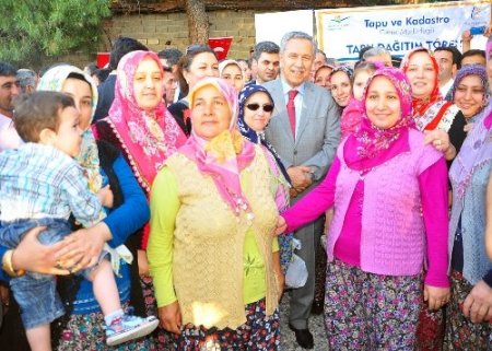 Arınç: Turgutlu ve Osmancık köyünün siyasi yaşamımda rolü var