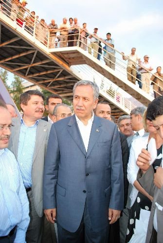 Arınç: Türkiye 8 Yıldır Çağ Üstüne Çağ Atladı