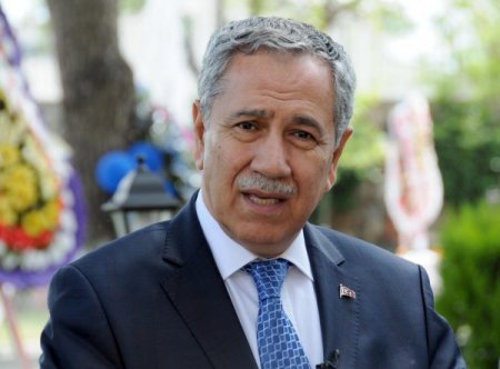 Arınç: Türkiye Darbelerle Yüzleşiyor, Darbe Dönemi Geride Kaldı
