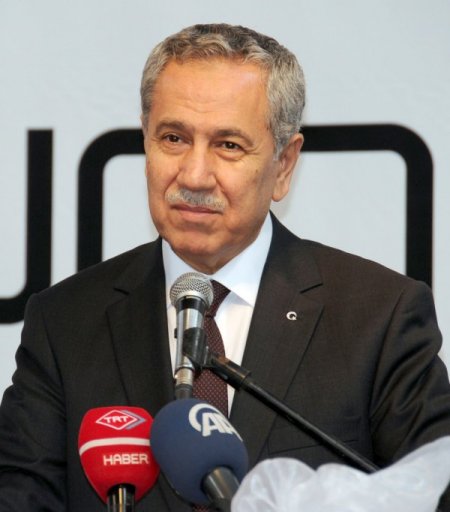 Arınç: Türkiye’de siyasi istikrar, beraberinde ekonomik istikrarı getirdi