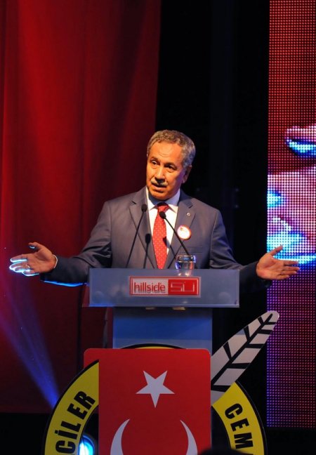 Arınç: Üçüncü yargı paketinde basına yönelik düzenlemeler yaptık