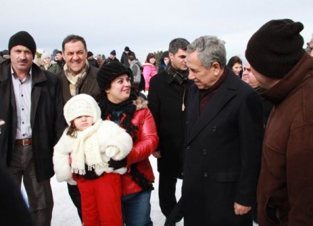 Arınç Uludağ’da ailesiyle birlikte tatil yapıyor