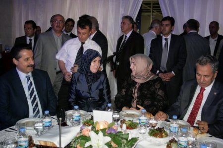 Arınç Ve Çelik, Nikah Şahidi Oldu