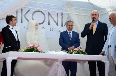 Arınç ve Kurtulmuş nikah şahitliği yaptı