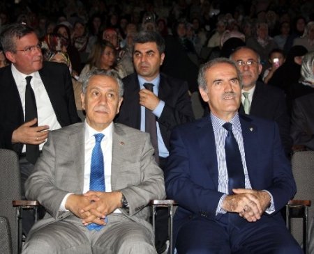 Arınç’ın gözyaşları: Sarhoşumuz bile O'nun ismi geçtiğinde büyük hürmet duyuyor