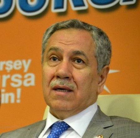 Arınç:Olan bitenden özür dilenmesini toplumsal barış açısından faydalı görüyorum