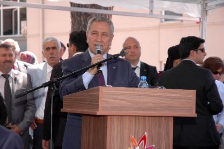 Arınç'tan barış duası: Allah bizi birbirimizden ayırmasın