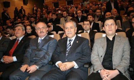 Arınç'tan Chp'ye: Hayatta Tek Başına İktidar Olamaz