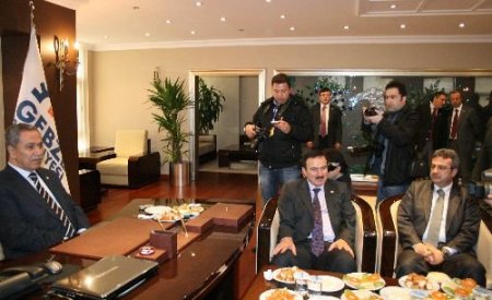 Arınç'tan Chp'ye: Hayatta Tek Başına İktidar Olamaz