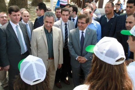 Arınç’tan Genç Rehberlere Ulu Cami Soruları