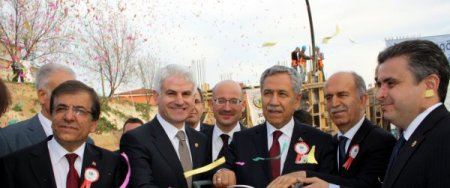 Arınç’tan İl Olmak İsteyen İnegöllülere Kötü Haber