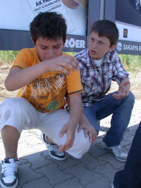 Arkadaşlarına Araba Çarpma Anına Şahit Olan Çocuklar Şoka Girdi