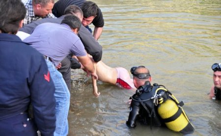 Arkadaşlarıyla Gölete Giren 14 Yaşındaki Çocuk Boğuldu