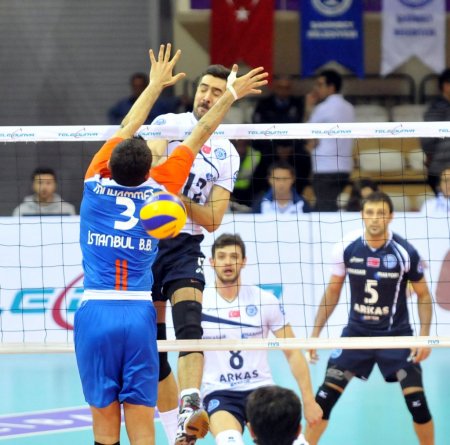 Arkas Spor: 3 - İstanbul Büyükşehir Belediyesi: 2