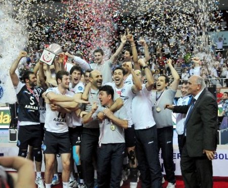 Arkas Spor mutlu sona ulaştı