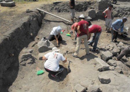 Arkeoloji bölümü kazı ekibi araziden döndü
