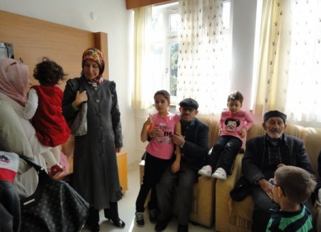 Armoni Derneği Üyeleri Huzurevi Ve Sevgi Evleri'ni Ziyaret Etti