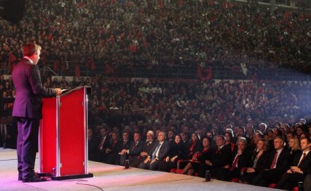 Arnavut liderlerden Üsküp’te ‘bağımsızlık’ kutlaması