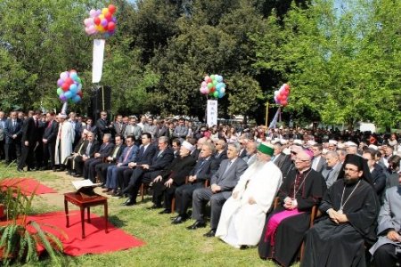 Arnavutluk’un en büyük camisinin yapımı için ilk adım atıldı