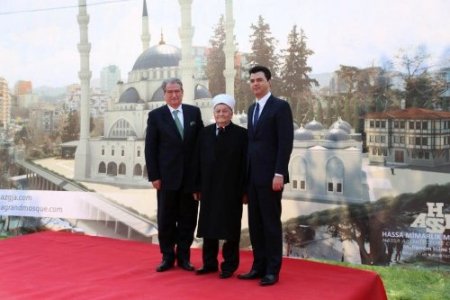 Arnavutluk’un en büyük camisinin yapımı için ilk adım atıldı