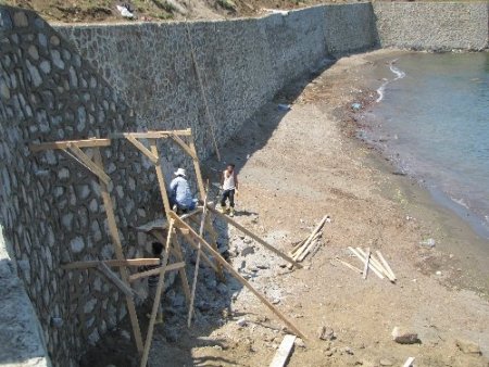 Arpacıoğlu: Göçmelere karşı güvenlik için taş duvar örüyoruz