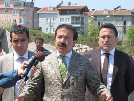 Arpacıoğlu: Göçmelere karşı güvenlik için taş duvar örüyoruz
