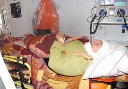 Artçı Sarsıntılardan Korkup Kaçarken Kalça Kemiği Kırıldı