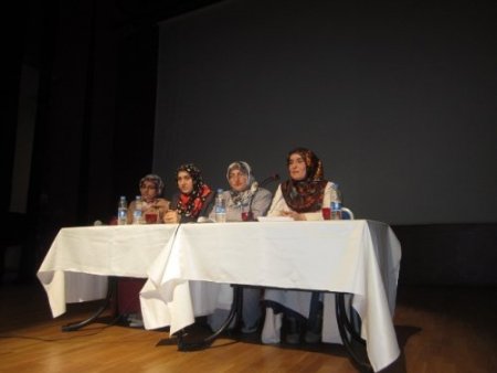 Artvin Müftülüğü'nden 'Aile ve Onuru' konulu panel