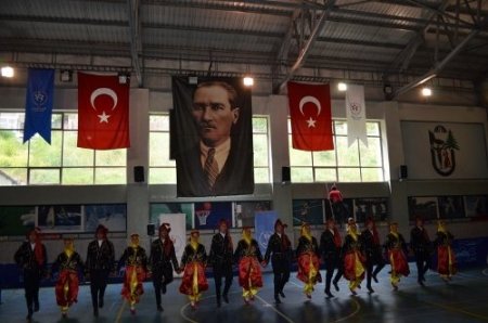 Artvin Türk Halk Oyunları İl Birinciliği Yarışmaları yapıldı