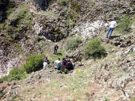 Artvin'de bir hafta önce kaybolan gencin cesedi bulundu