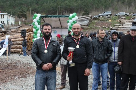 Artvin’de ormancının survivor’ı