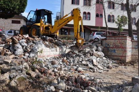 Aşağıpazarcı ırmak kıyı bandı düzenlemesi çalışması başladı
