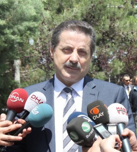 'Asgari ücretten vergi alınmaması 5 milyarlık gelirden vazgeçilmezi demektir'