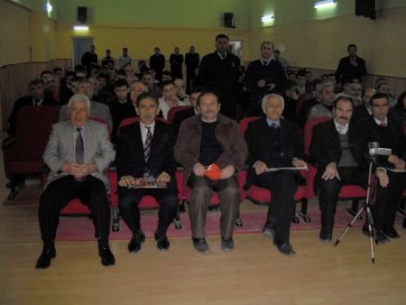Aşık Ve Ozanlar Cezaevindeki Mahkumları Türkü Ve Atışmalarla Neşelendirdi