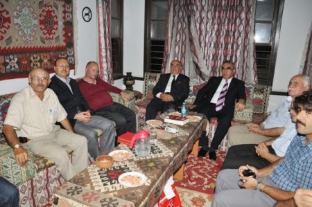 Aşıklar gecesinde teröre lanet yağdı