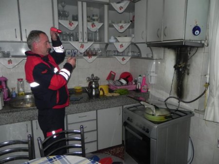 Aşırı elektrik yüklenmesi, yangına neden oldu