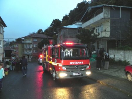 Aşırı elektrik yüklenmesi, yangına neden oldu
