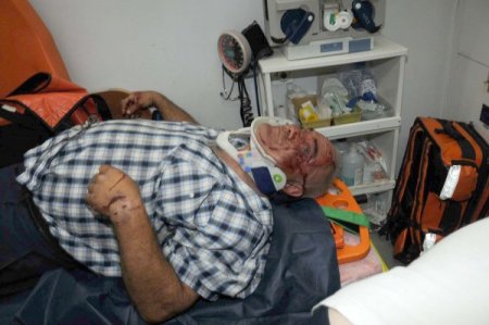 Aşırı Hızlı Otomobil Kırmızı Işıkta Bekleyen Tır’a Arkadan Çarptı