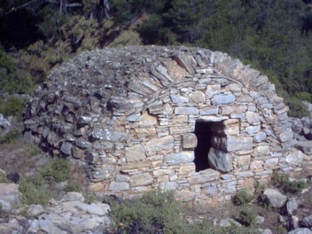 Asırlık Su Sarnıçları Zamana Meydan Okuyor