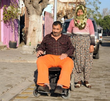 Askerde falakaya yatırılarak dövülen Özen, 28 yıldır yürüyemiyor (Özel)