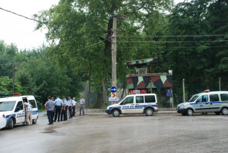 Askeri Alanda Patlama: 4 Yaralı (2)