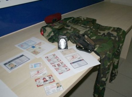 Askeri Kimliklerle Vatandaşı Dolandıran Zanlı Yakalandı