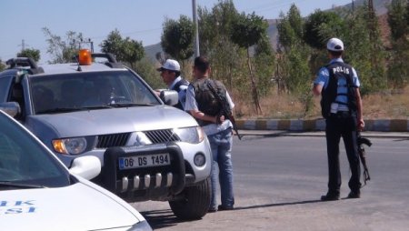 Askeri konvoy patlamadan son anda kurtuldu